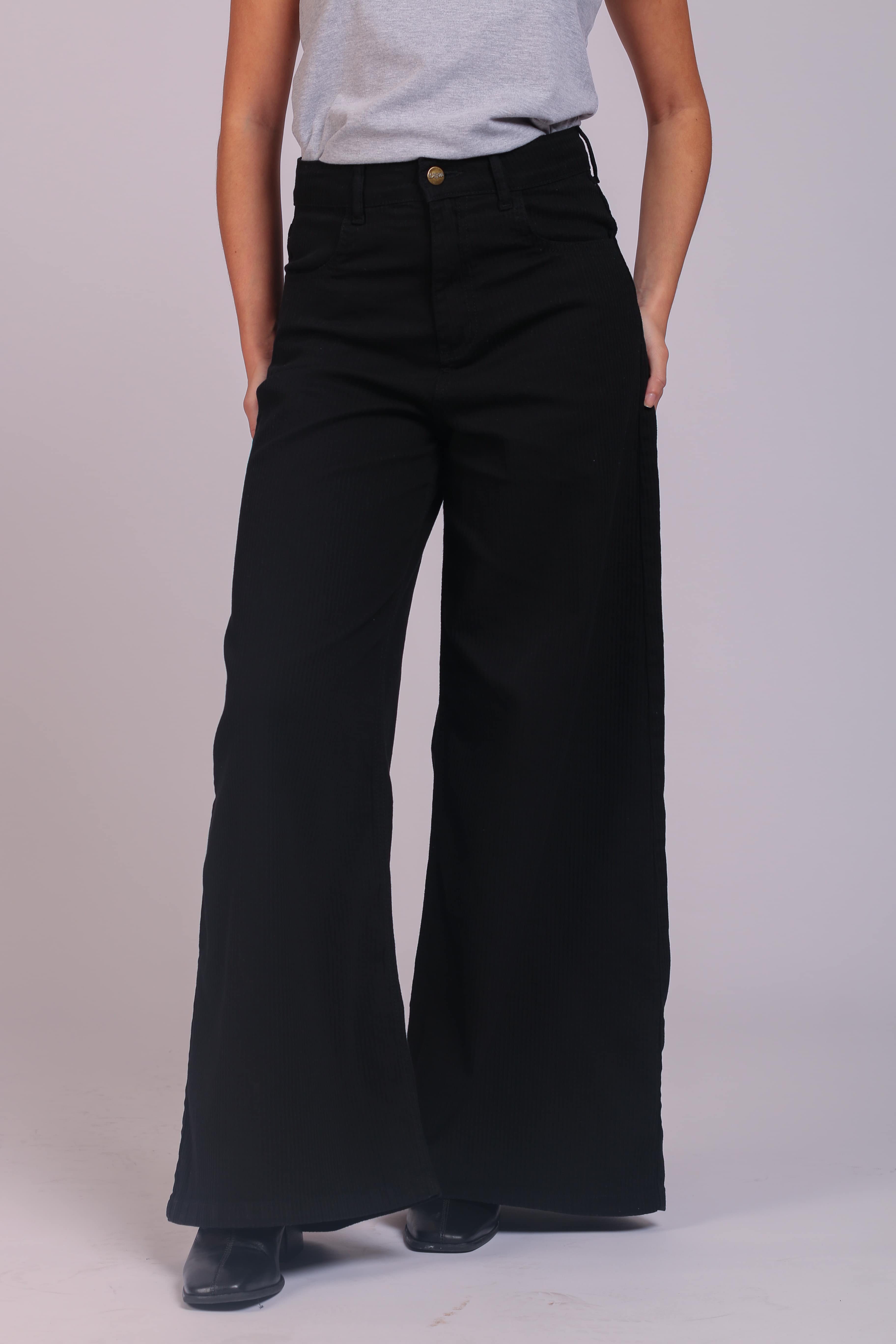 Pantalón wide leg pana